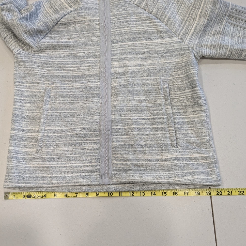 Adidas zip up jacket with zip up pockets Size Medium - Picture 12 of 14
